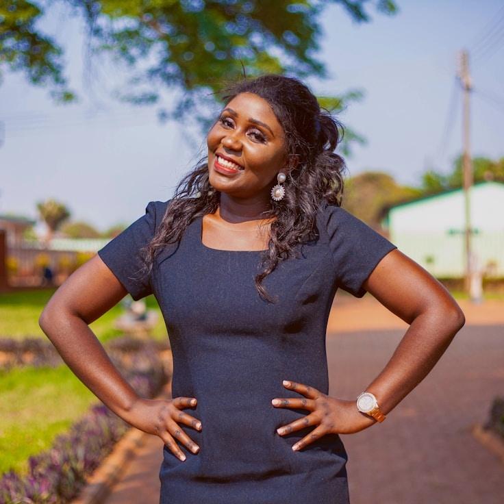 Portrait of Ananya meditation instructor